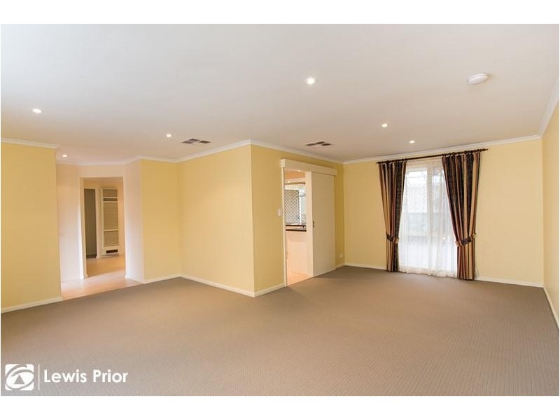 1 Glenhuntly Drive, Flagstaff Hill SA 5159