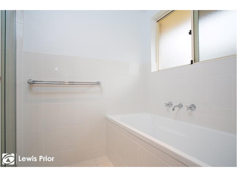 1 Glenhuntly Drive, Flagstaff Hill SA 5159