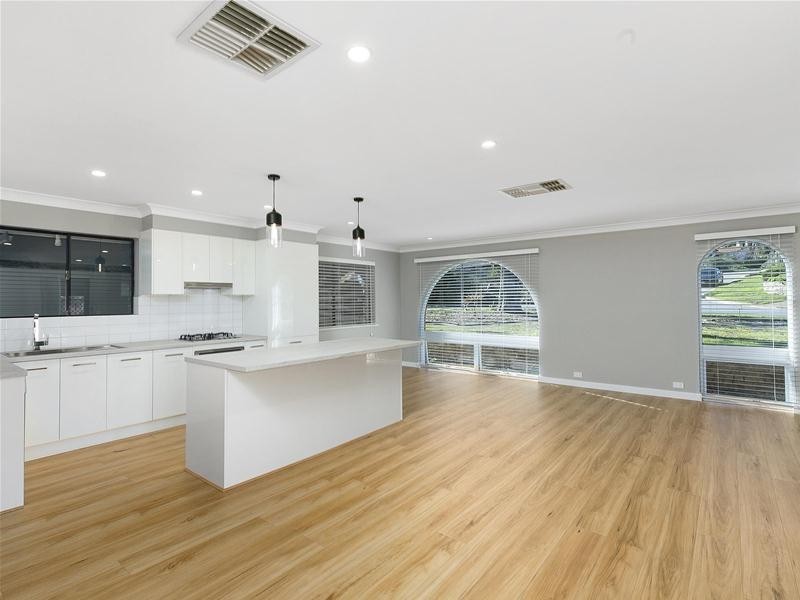 19 Falcon Avenue, Hallett Cove SA 5158