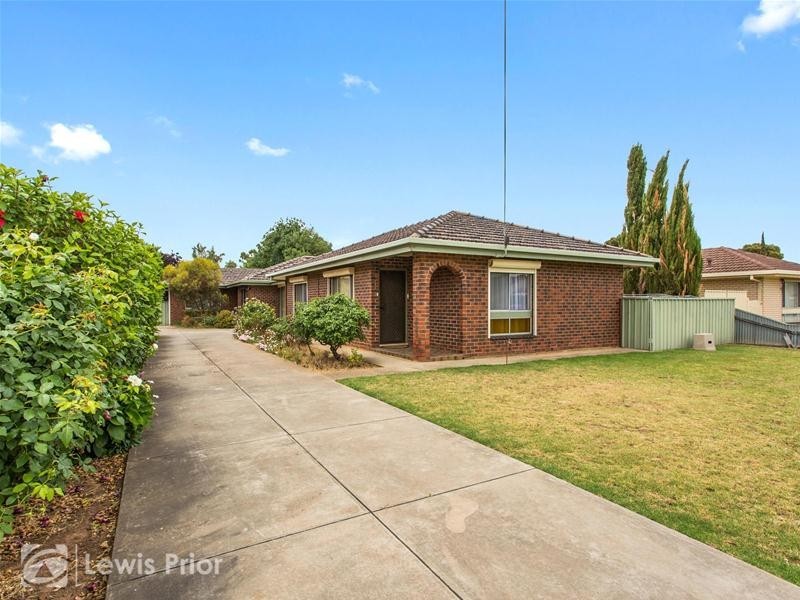 1/4 First Avenue, Warradale SA 5046