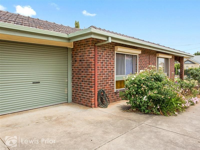 1/4 First Avenue, Warradale SA 5046