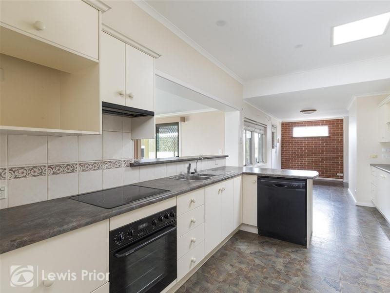 33 Alderman Avenue, Seacombe Gardens SA 5047
