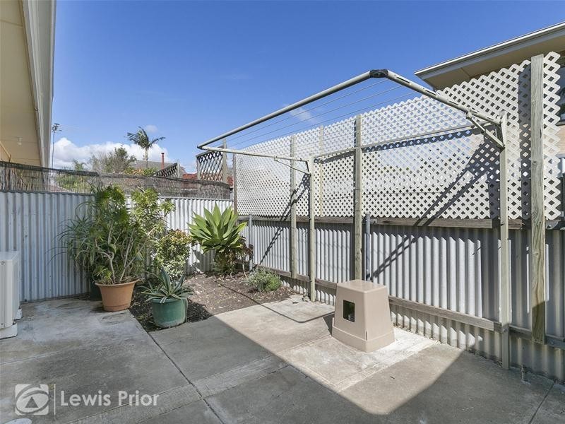 2/12 Crozier Terrace, Oaklands Park SA 5046