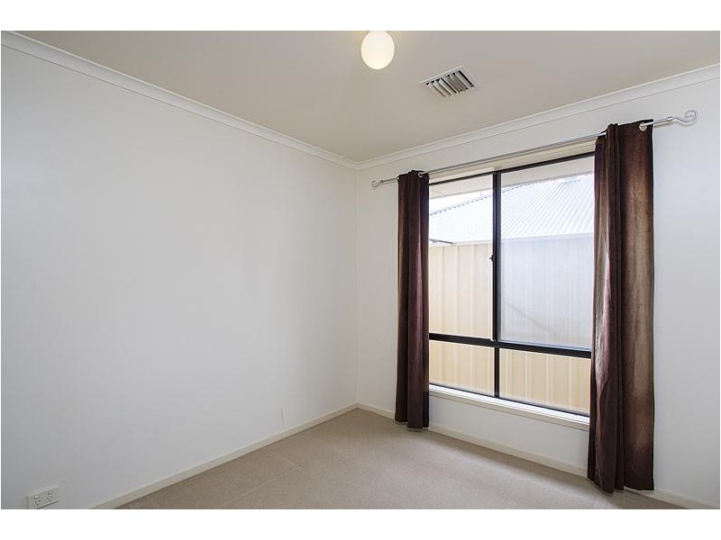 24 New York Road, Aberfoyle Park SA 5159