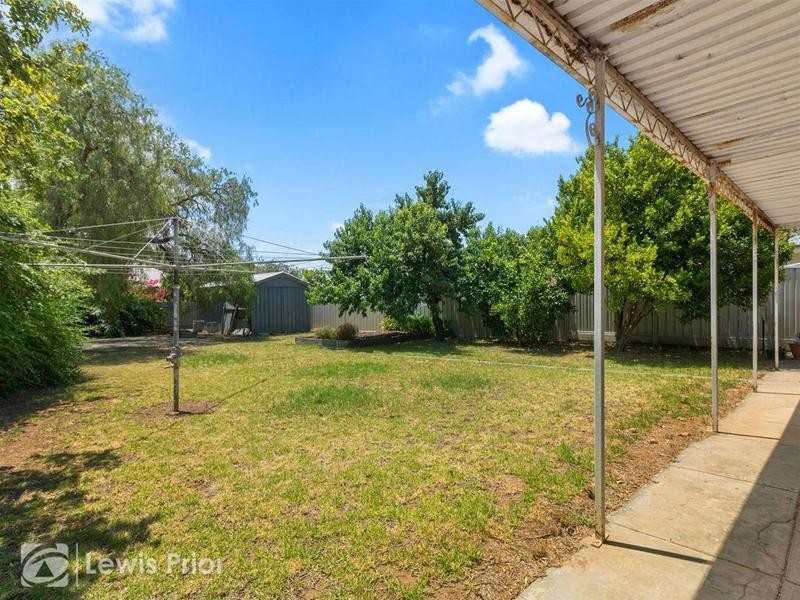 1 Parkmore Avenue, Sturt SA 5047