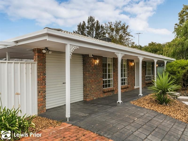 8 Victoria Avenue, Woodcroft SA 5162