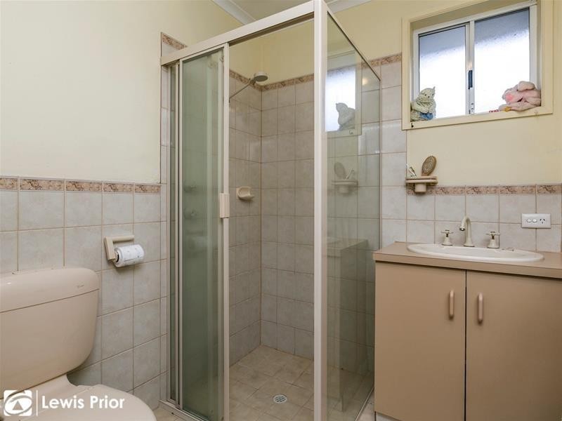 8 Victoria Avenue, Woodcroft SA 5162