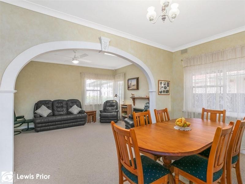 36 Sampson Road, Mitchell Park SA 5043