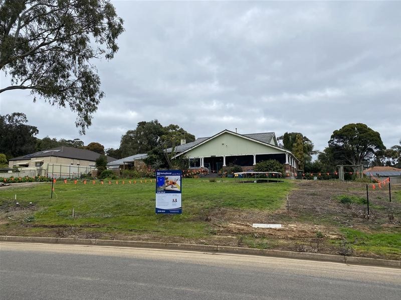 1 Maluka Drive, Happy Valley SA 5159