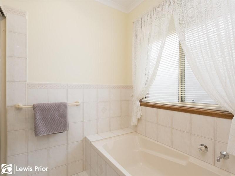 16 Dover Court, Dover Gardens SA 5048