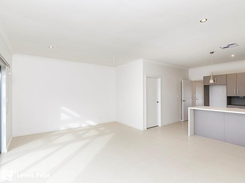 7a Sutherland Street, Park Holme SA 5043