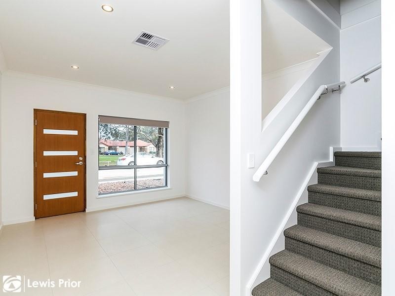 7a Sutherland Street, Park Holme SA 5043