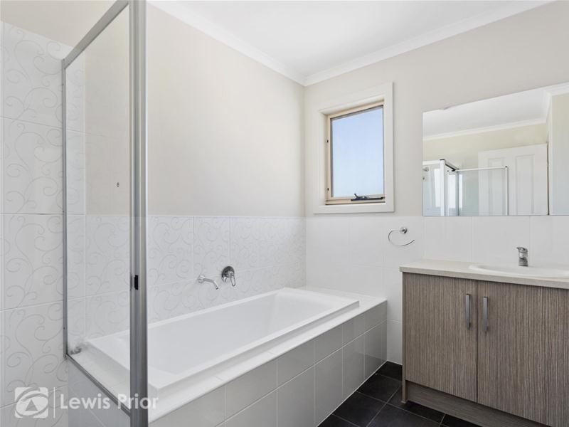 9/1B Larkdale Crescent, O’halloran Hill SA 5158