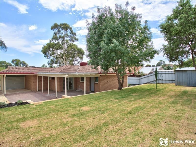 12 Sandpiper Crescent, Aberfoyle Park SA 5159