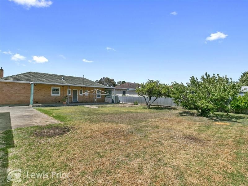 7 Fetlar Avenue, Marion SA 5043