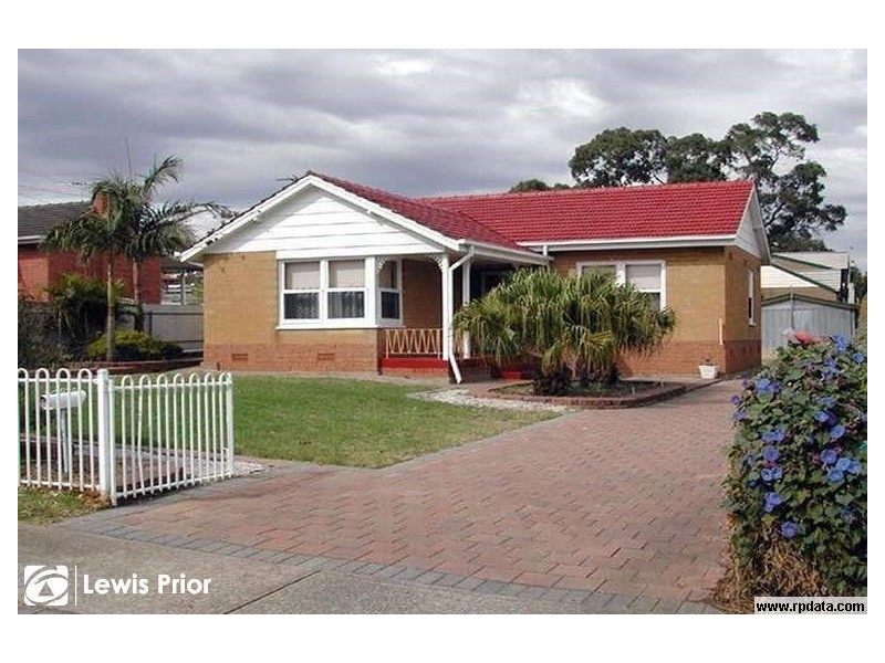 16 Oak Avenue, Clovelly Park SA 5042