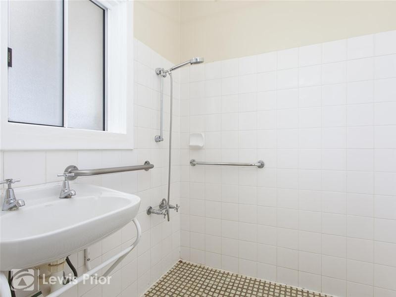 62 Barry Road, Oaklands Park SA 5046