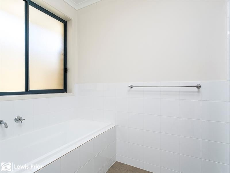 1a Blaise Street, Christie Downs SA 5164