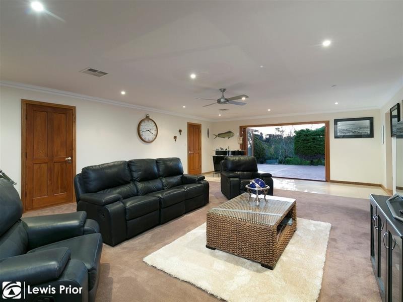 43 Hepenstal Road, Onkaparinga Hills SA 5163