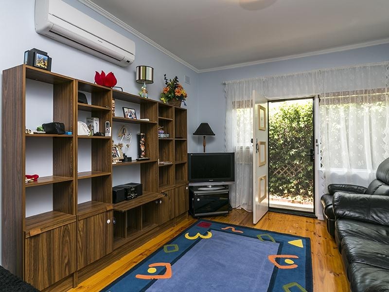 4/11 Colton Road, Hove SA 5048