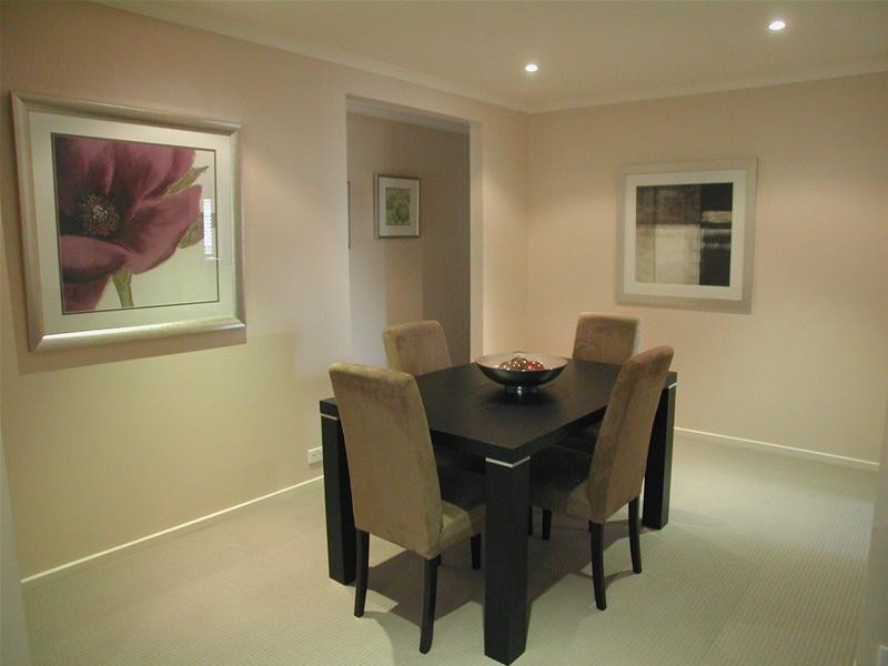 17 Crossing Road, Aberfoyle Park SA 5159