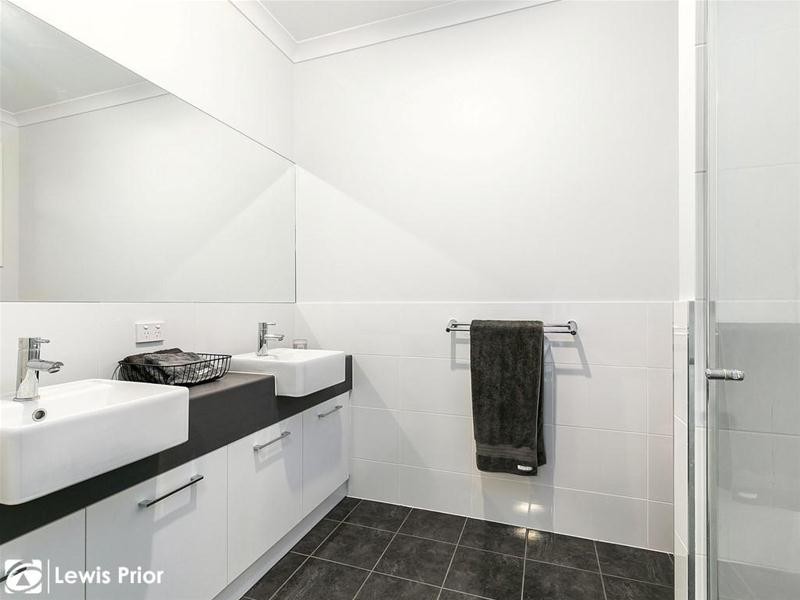 17a Doradilla Avenue, Seacombe Gardens SA 5047