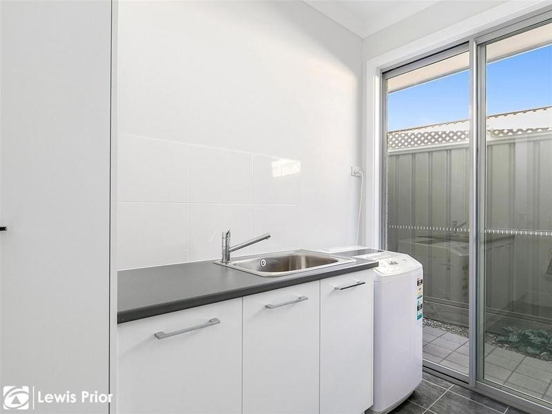 17a Doradilla Avenue, Seacombe Gardens SA 5047