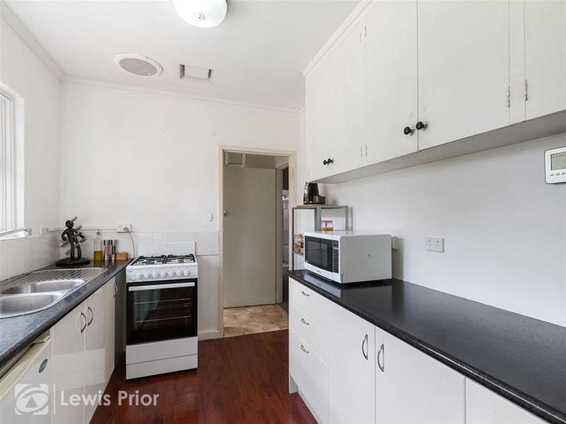 11 Jacob Street, Marion SA 5043