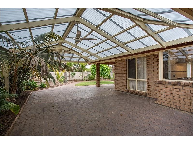 1 Glenhuntly Drive, Flagstaff Hill SA 5159
