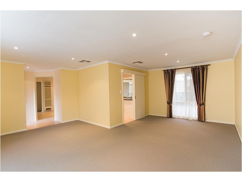 1 Glenhuntly Drive, Flagstaff Hill SA 5159