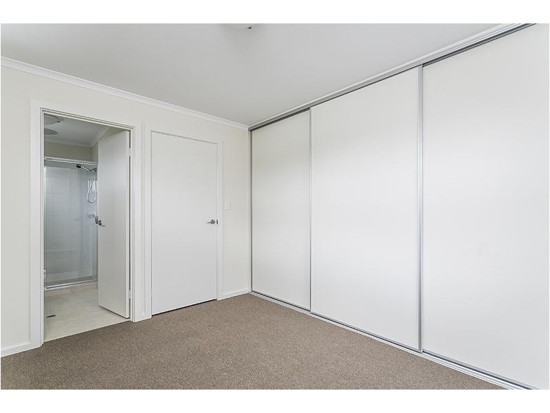 2 Greenasche Grove, Seacombe Gardens SA 5047