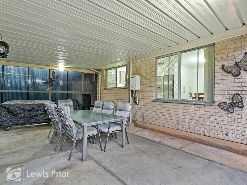 27 Whiteley Drive, Trott Park SA 5158