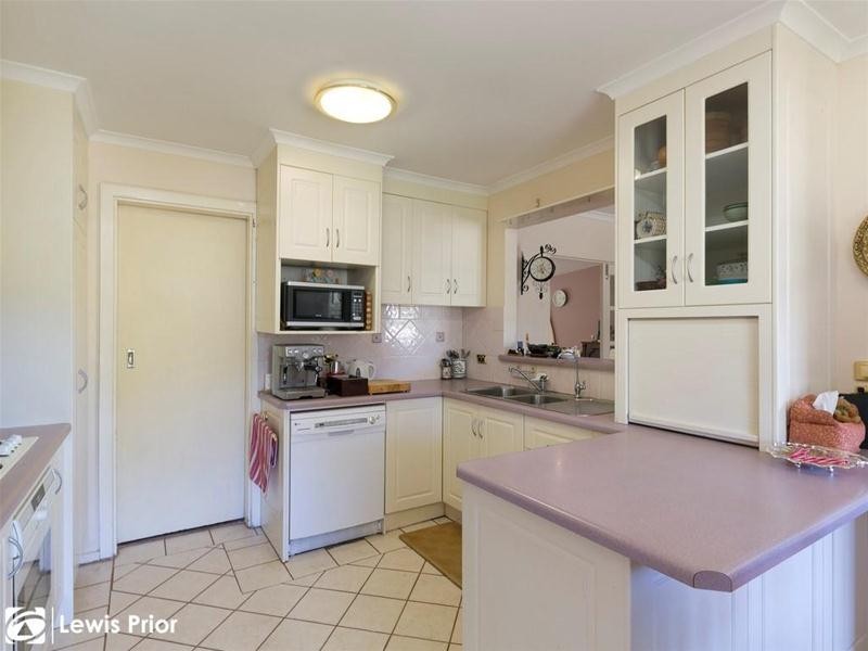 6 Woodhall Drive, Happy Valley SA 5159