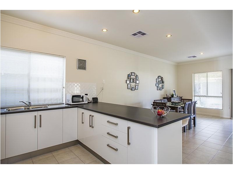 18B High Street, South Brighton SA 5048