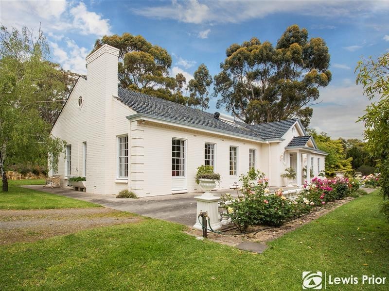 5 Corella Avenue, Chandlers Hill SA 5159