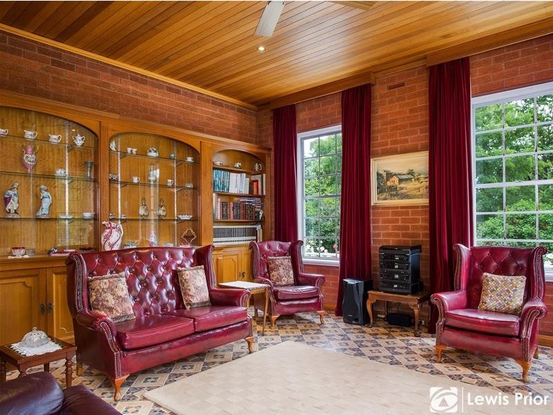 5 Corella Avenue, Chandlers Hill SA 5159