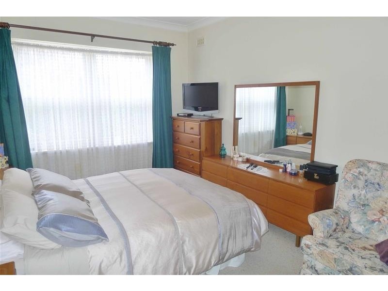 19 Myrtle Grove, Clovelly Park SA 5042