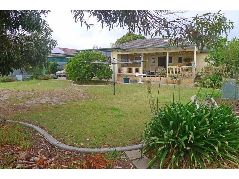 19 Myrtle Grove, Clovelly Park SA 5042