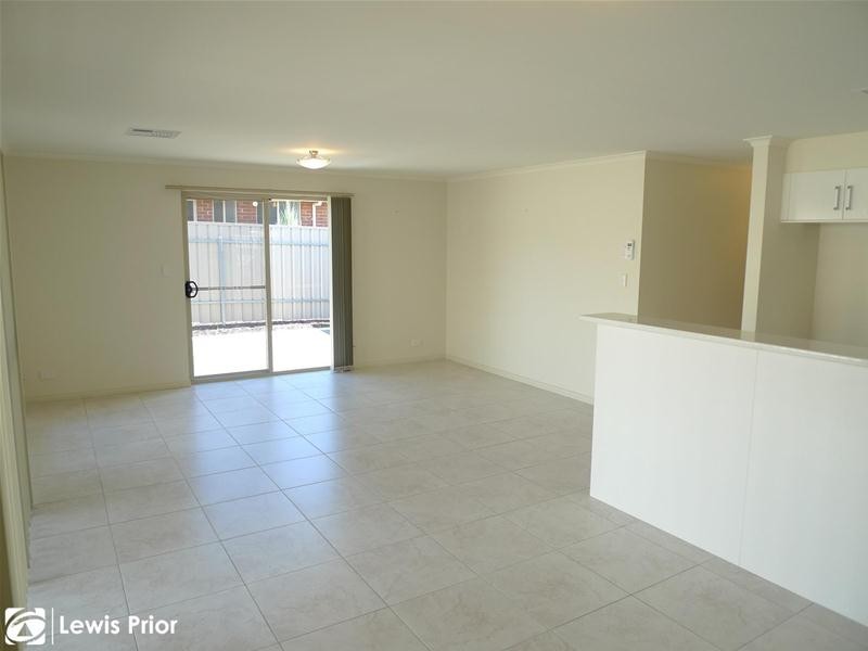 4 Travers Street, Sturt SA 5047