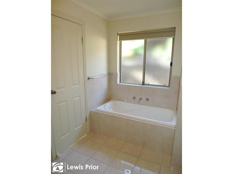 4 Travers Street, Sturt SA 5047