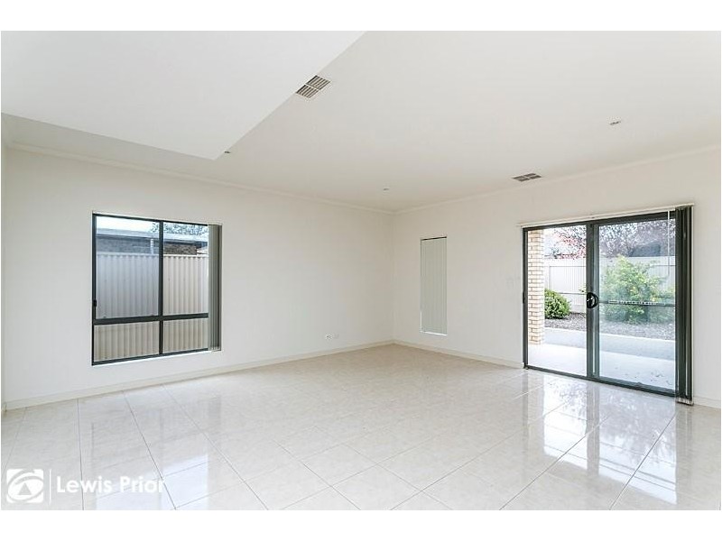 11b Raggatt Crescent, Mitchell Park SA 5043