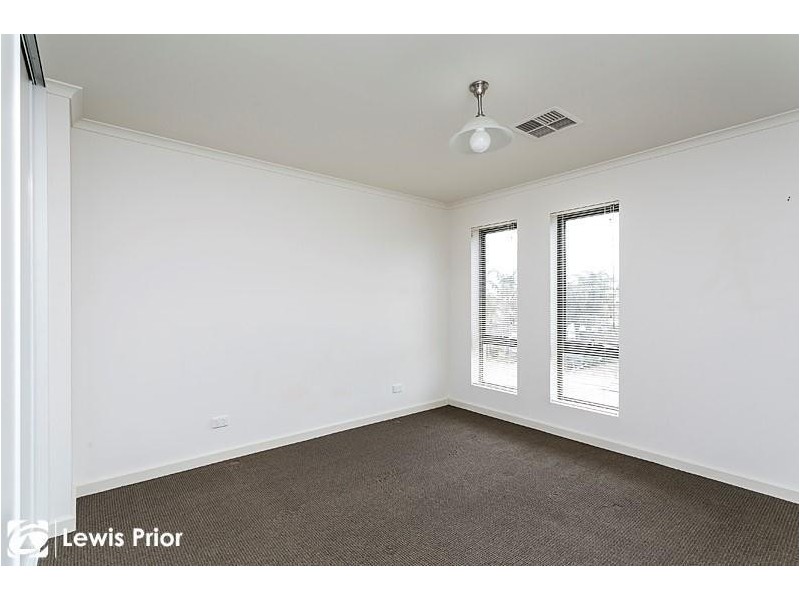 11b Raggatt Crescent, Mitchell Park SA 5043