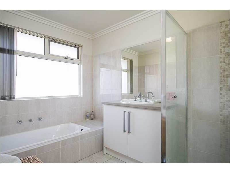 5B Vardon Street, Seacombe Gardens SA 5047