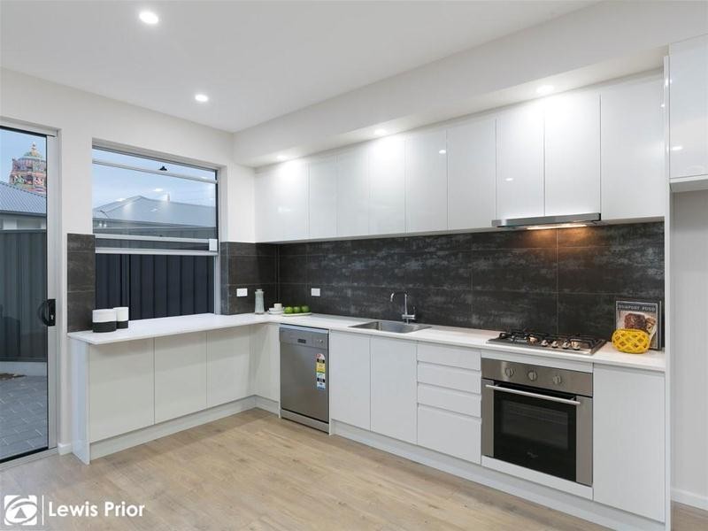 2 Crozier Terrace, Oaklands Park SA 5046
