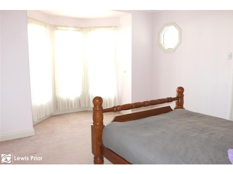 8A Moy Avenue, Warradale SA 5046