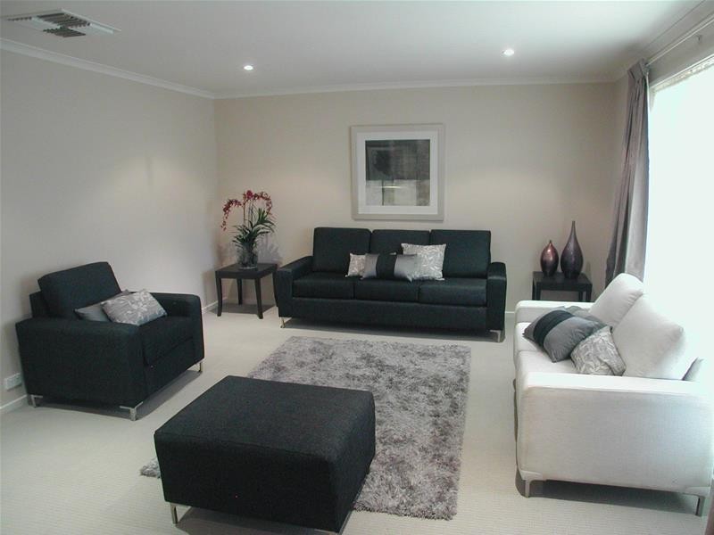 17 Crossing Road, Aberfoyle Park SA 5159