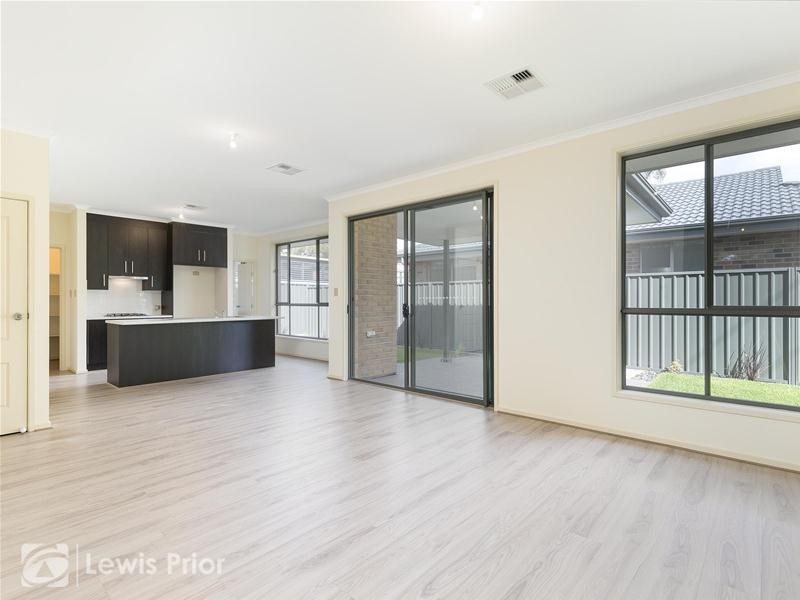 2 Masters Avenue, Oaklands Park SA 5046