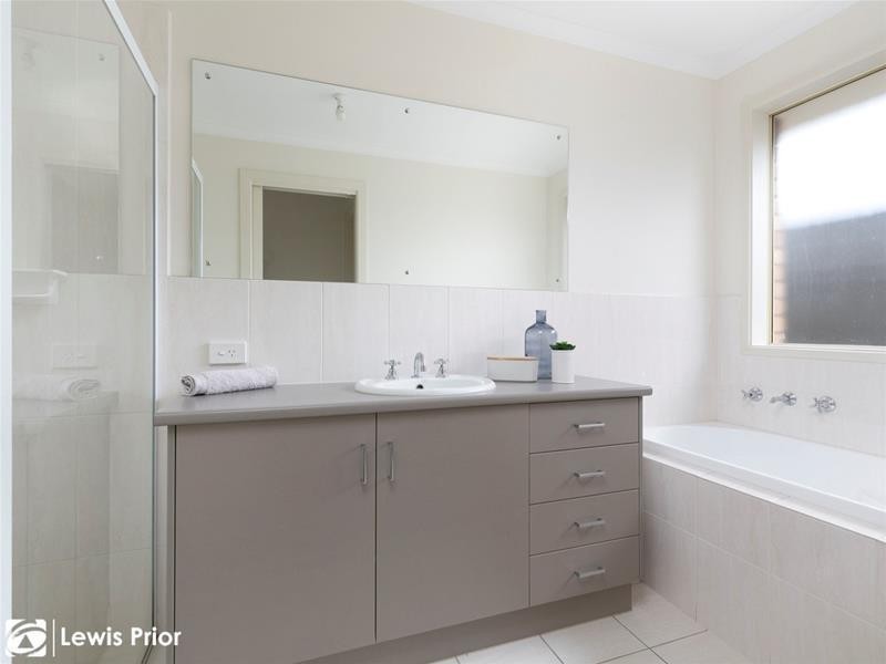 32 Portland Avenue, Sturt SA 5047