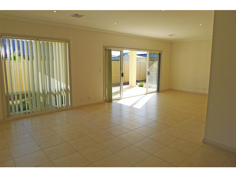 11 Atlantis Avenue, Seaford Meadows SA 5169