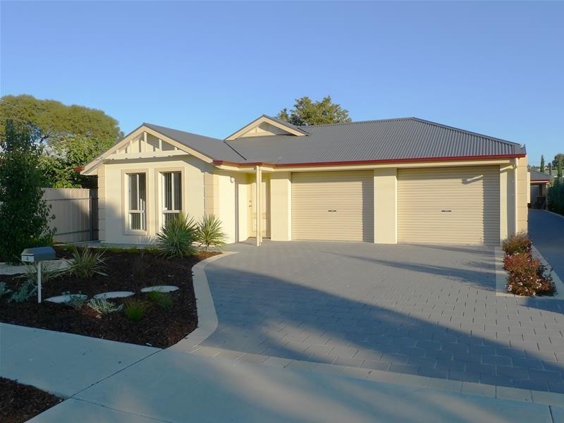 4 Travers Street, Sturt SA 5047